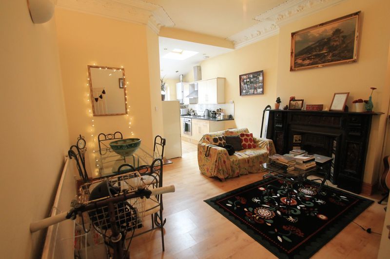 Property photo 2 of 9 Photo 4