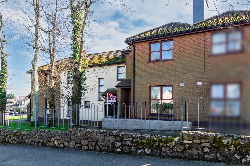 Property photo 1 of 23