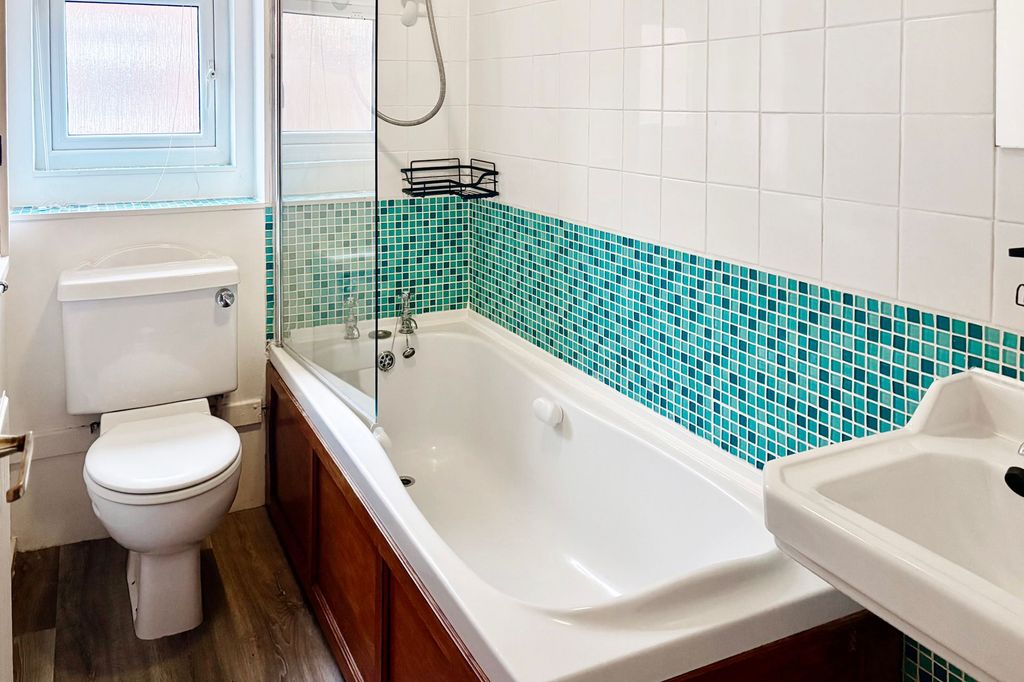 Property photo 3 of 4 Bathroom