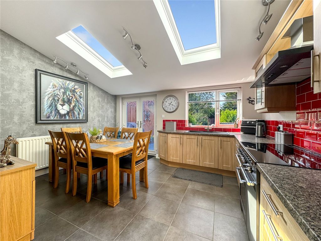 Property photo 2 of 30 Kitchen Diner