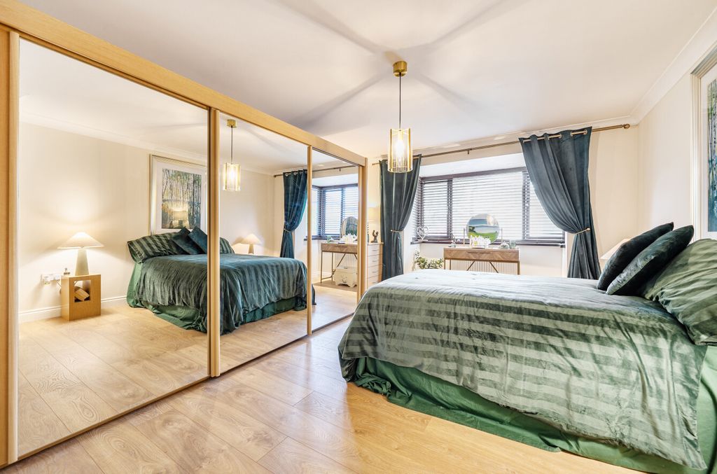 Property photo 3 of 22 1369558-5-68ee561...