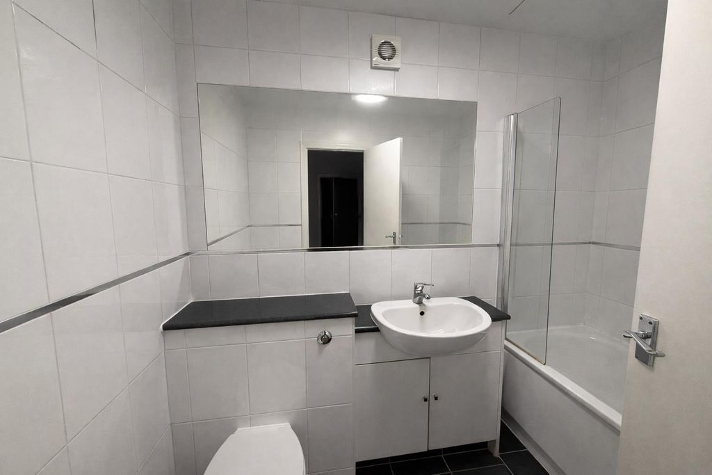 Property photo 3 of 7 Chatgpt Image Jan 27, 2026, 11_33_06 Am.Png