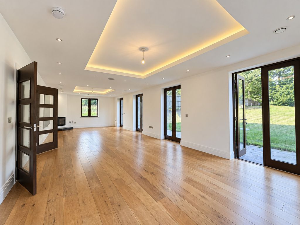 Property photo 3 of 37
