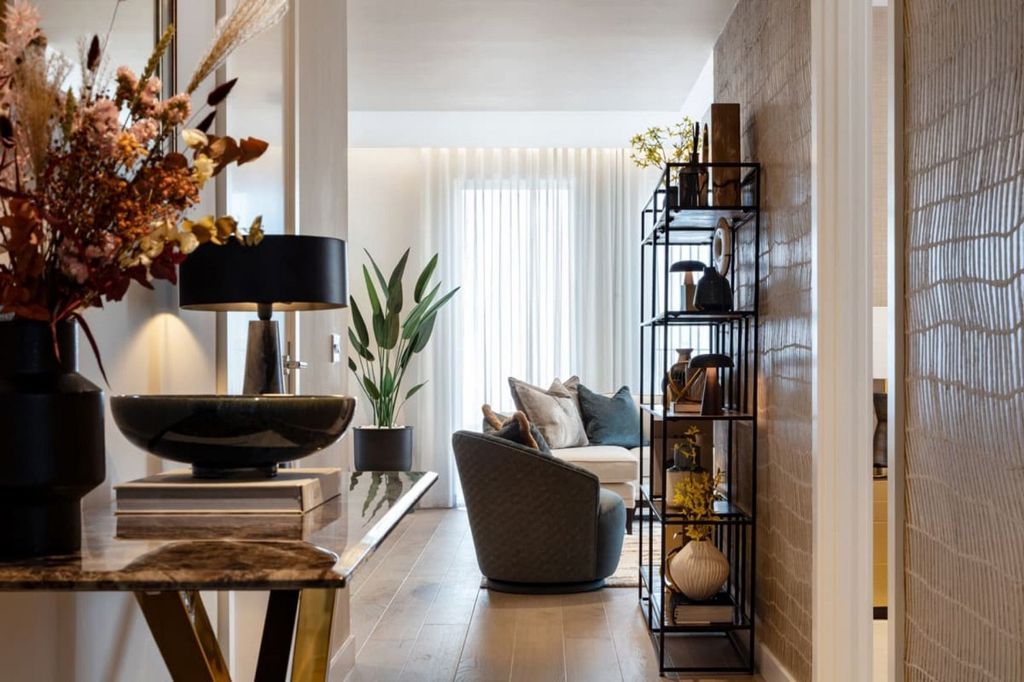 Property photo 2 of 11