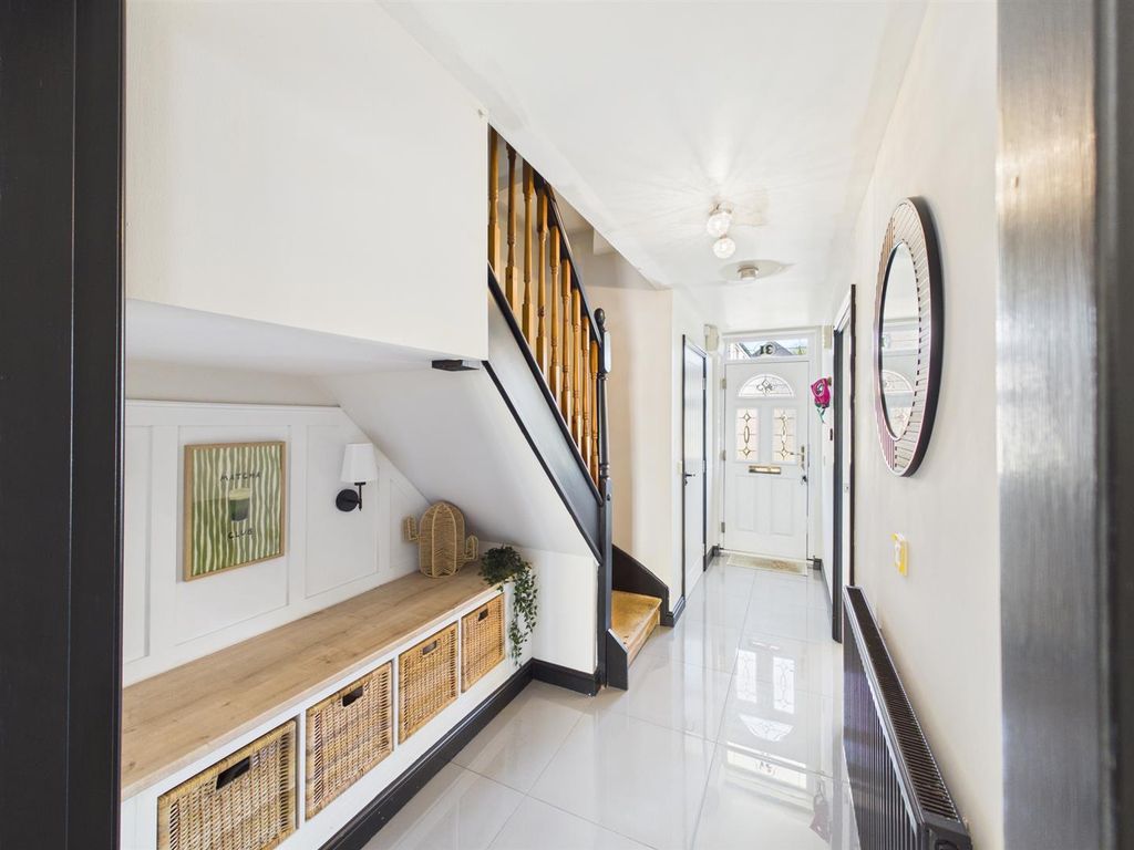 Property photo 3 of 26 Cam04045G0-Pr0089-Still006.Jpg