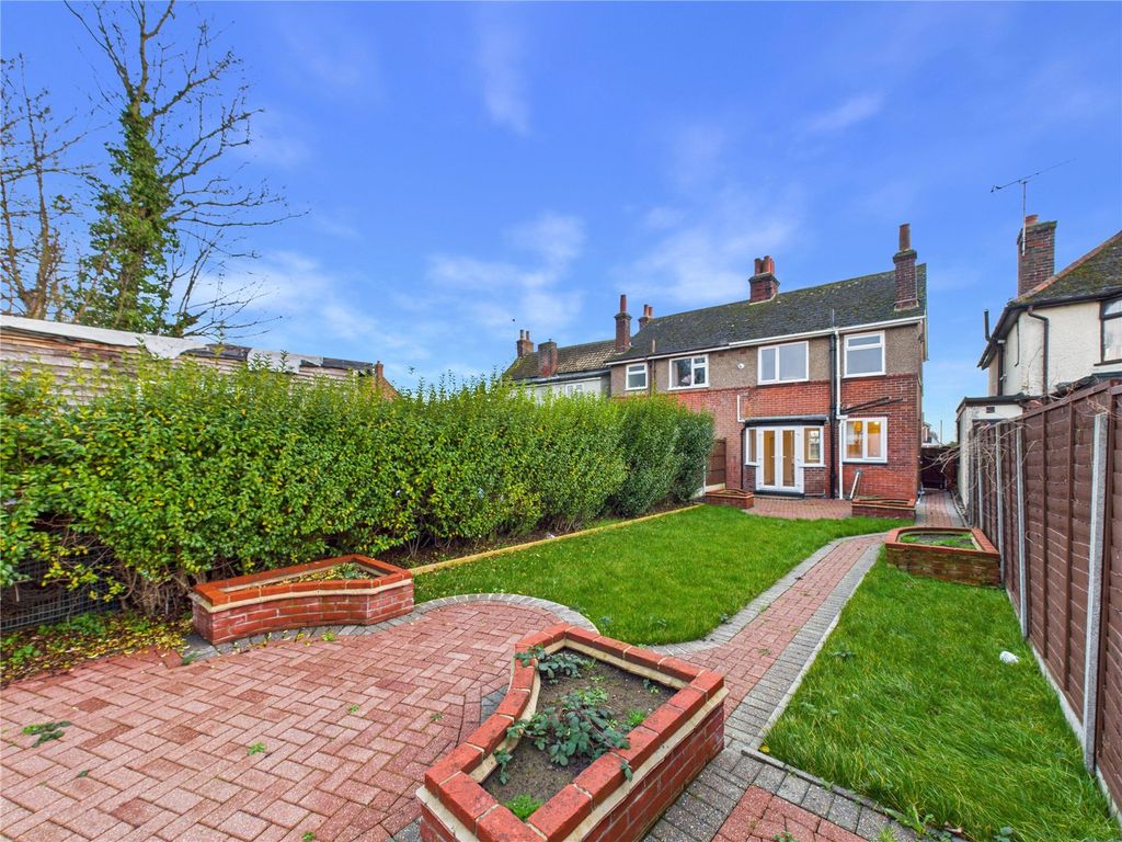 Property photo 3 of 20 Picture 3