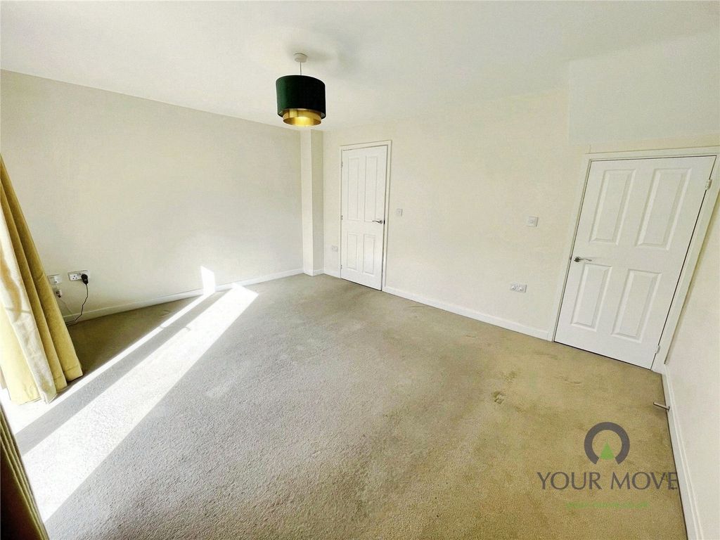 Property photo 3 of 11 Living Room