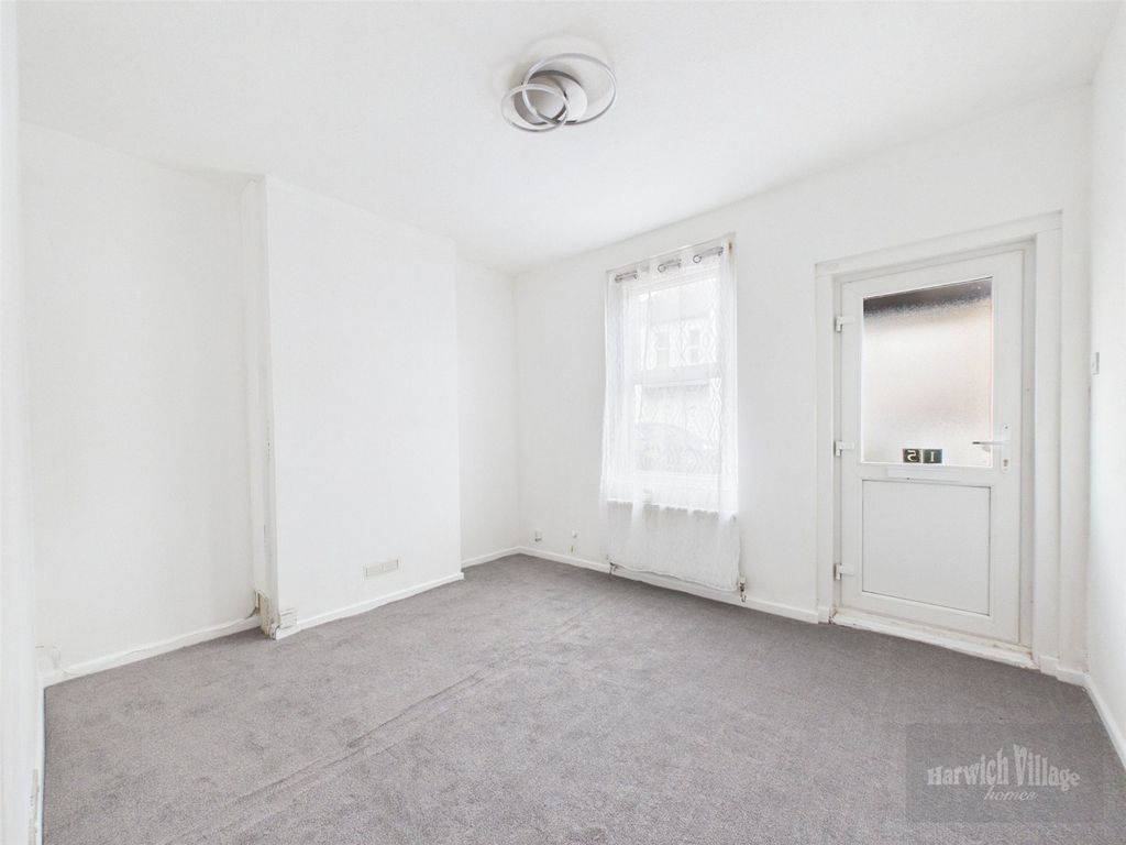 Property photo 2 of 15 Picture No. 16