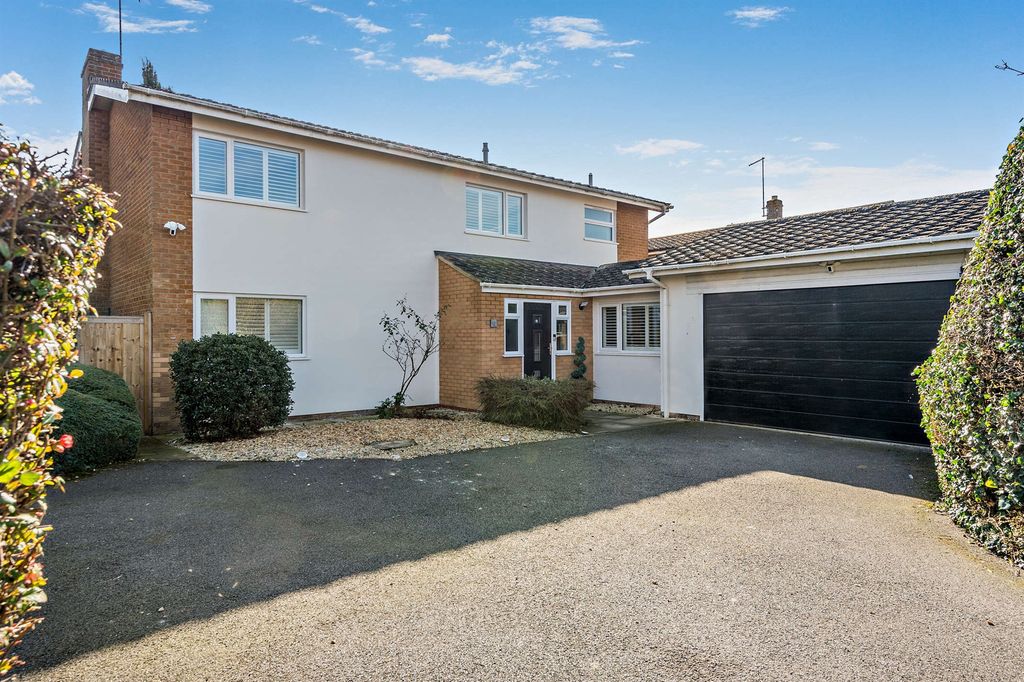 Property photo 2 of 20