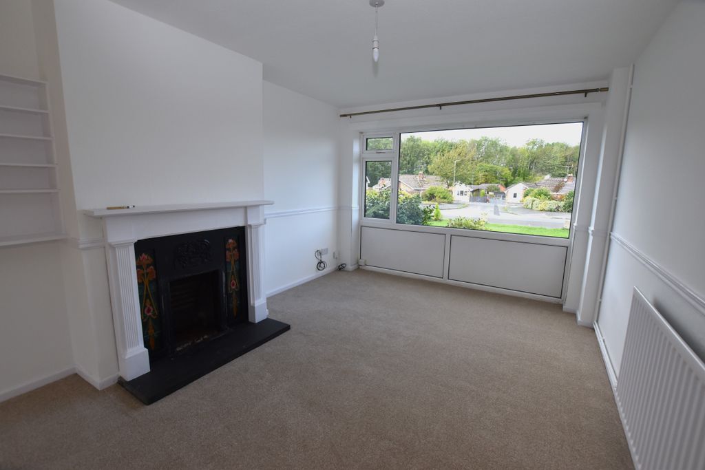 Property photo 2 of 19 Living Room 1