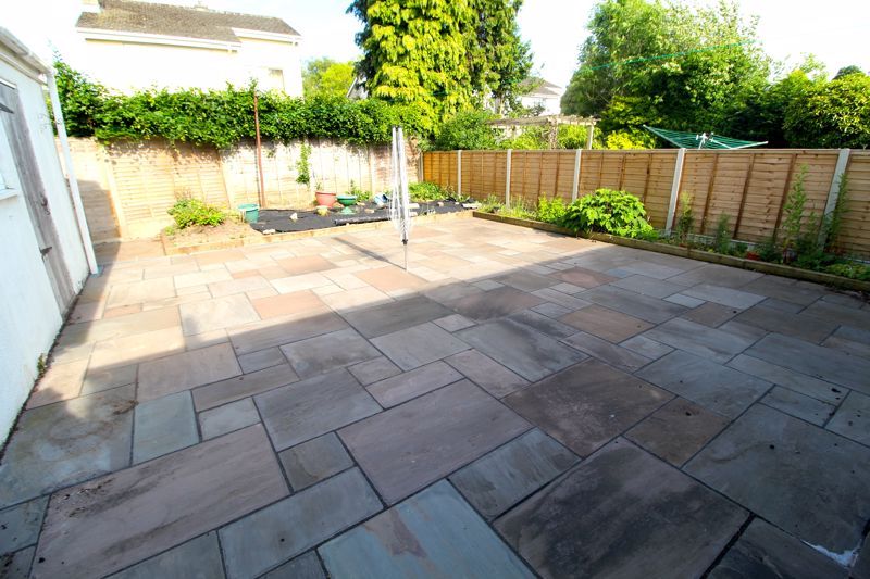 Property photo 3 of 11 Garden