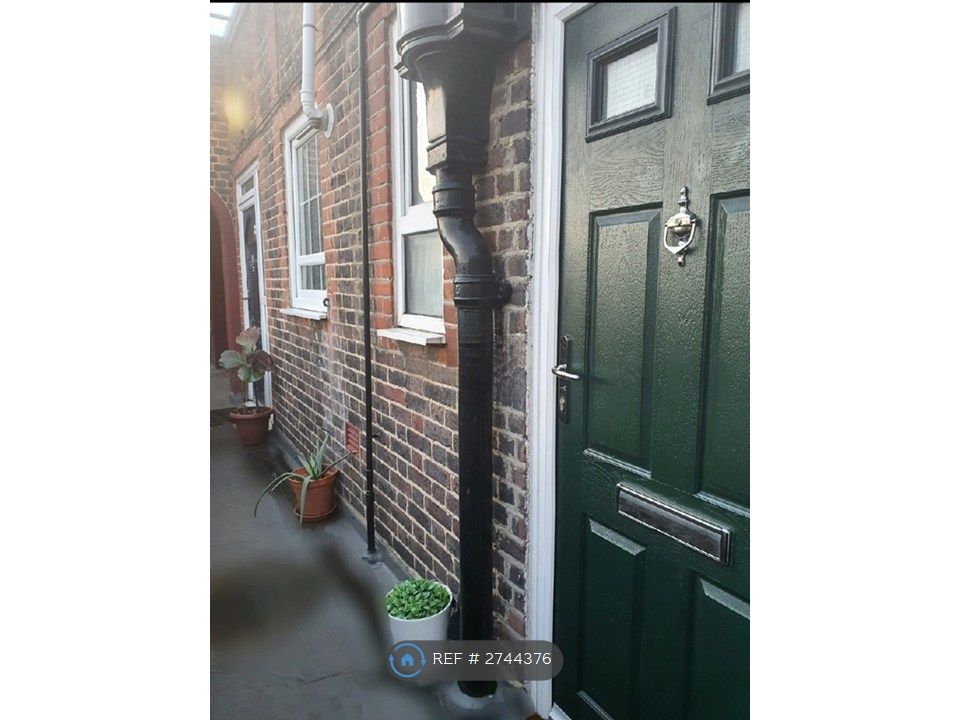 Property photo 3 of 27