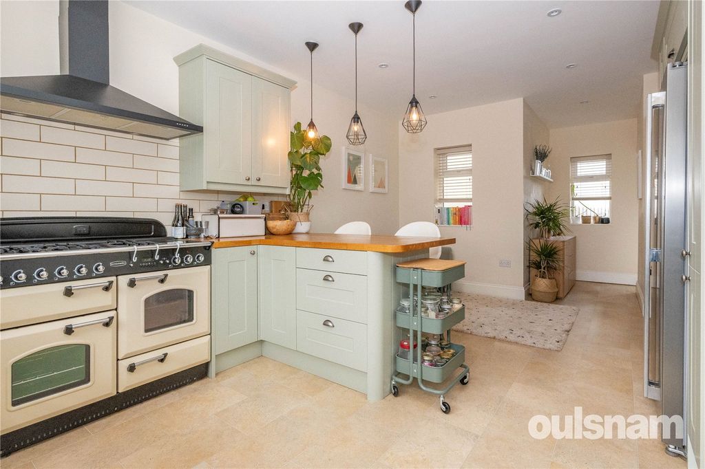 Property photo 2 of 30 Picture No. 02