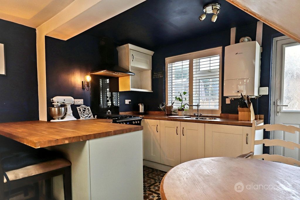 Property photo 3 of 25 4508545