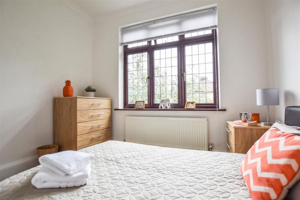 Property photo 3 of 8 3767962