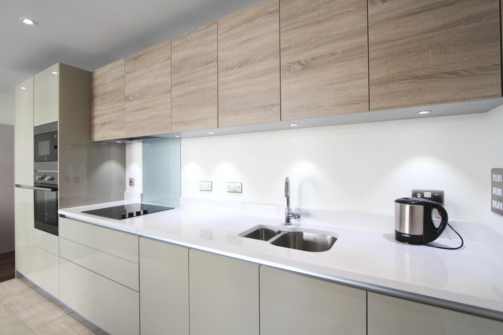 Property photo 2 of 6 Kitchen