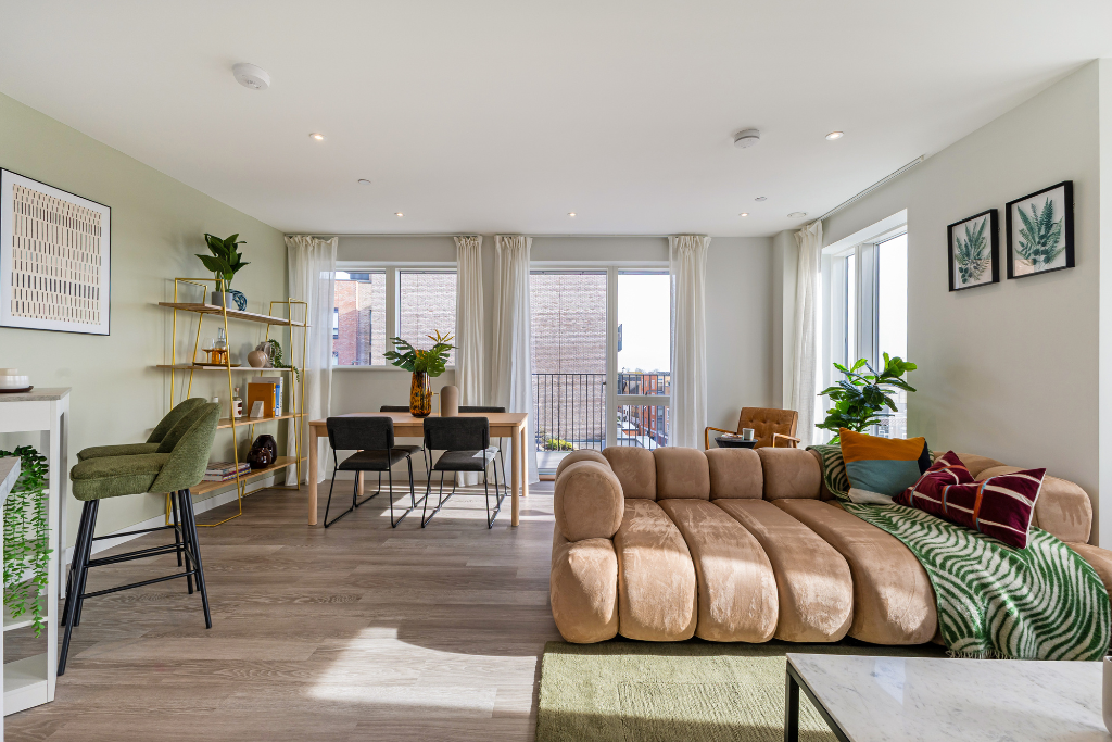 Property photo 2 of 34