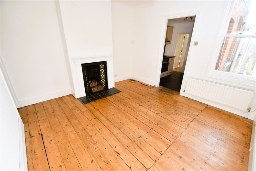 Property photo 3 of 9 Lounge