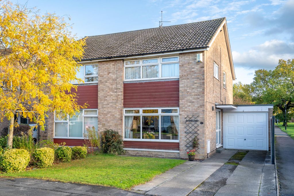 Property photo 1 of 14 Front (Exterior)