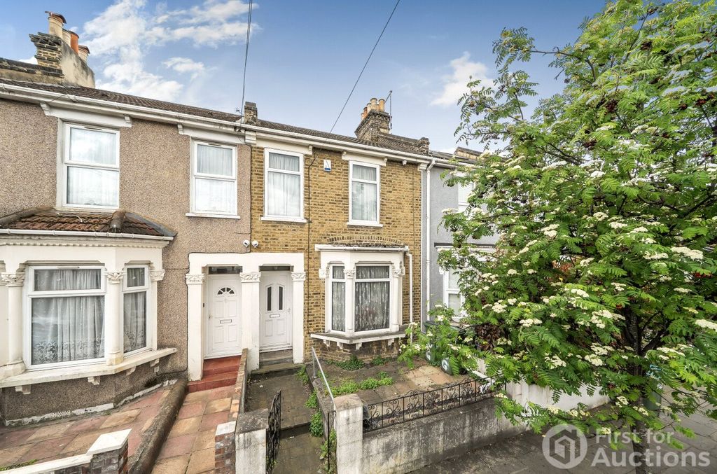 Property photo 1 of 17 1