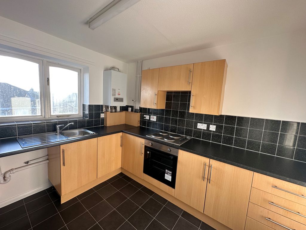 Property photo 2 of 7 Kitchen