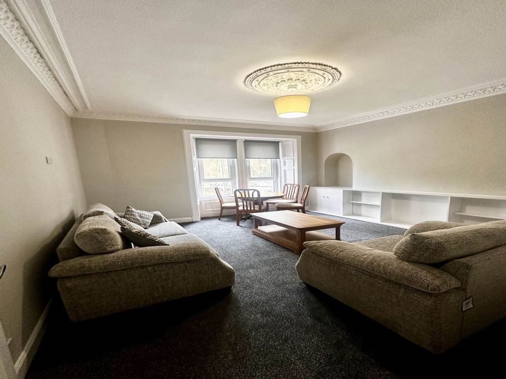 Property photo 1 of 8 Sitting Room