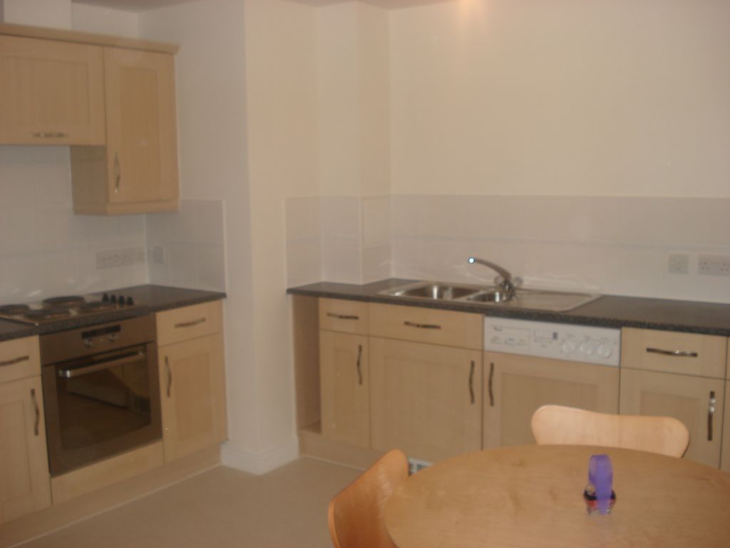 Property photo 2 of 10 Kitchen 
