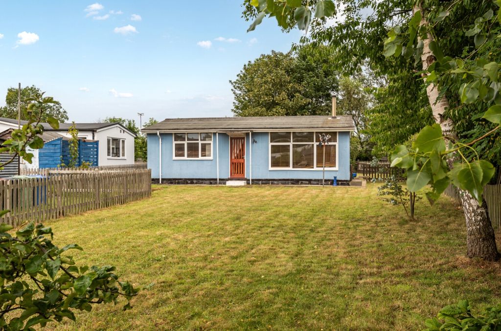 Property photo 1 of 20 1325920-13-687E9Ad556110