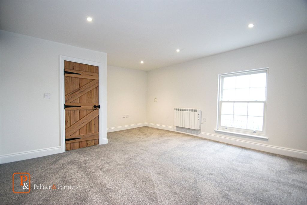 Property photo 3 of 7 Bedroom