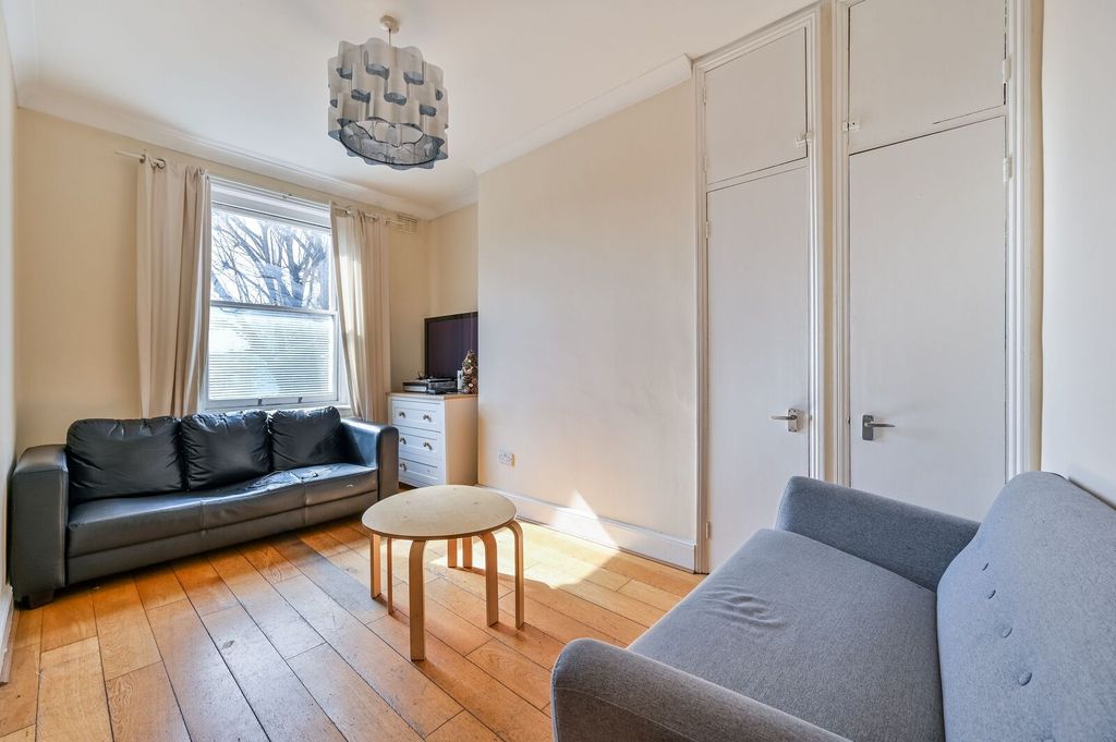 Property photo 1 of 7