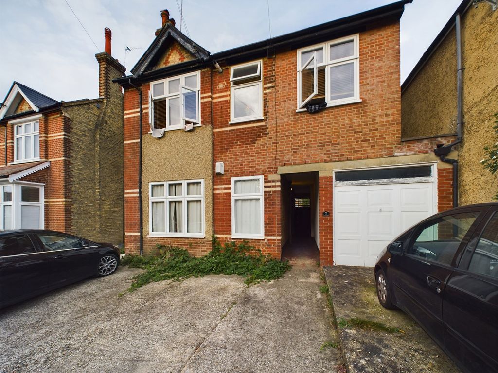 Property photo 1 of 8
