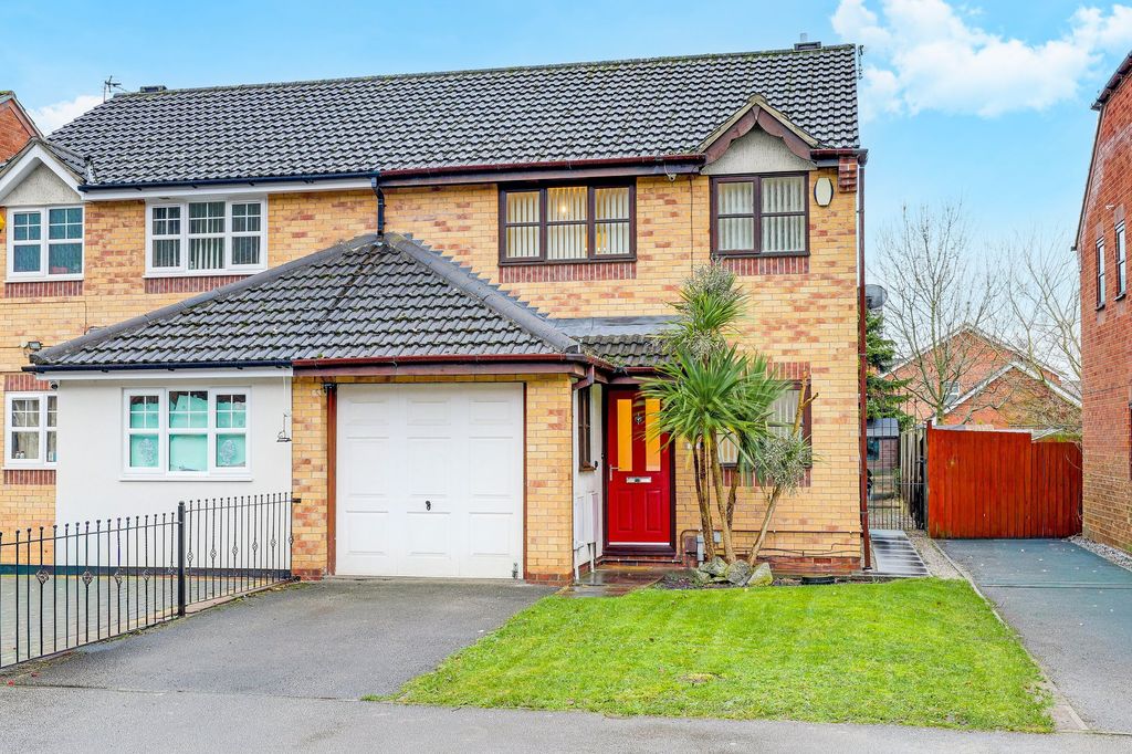 Property photo 1 of 19 Front