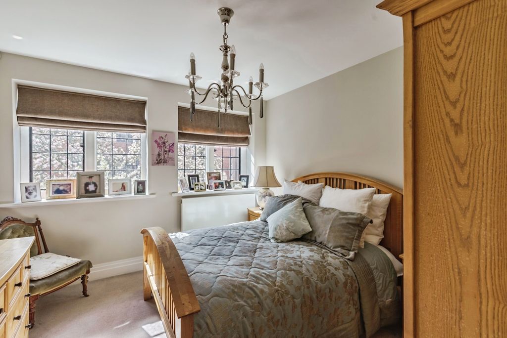 Property photo 2 of 17 Pbox-Img.Jpg