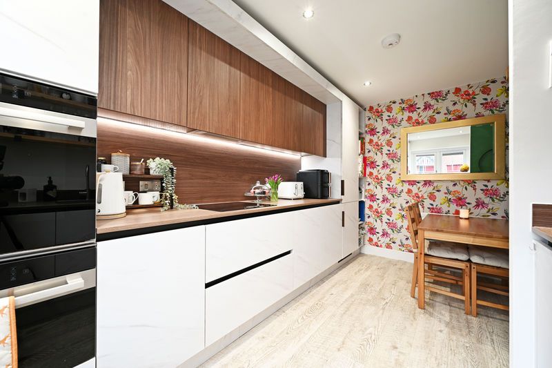 Property photo 2 of 33 Kitchen