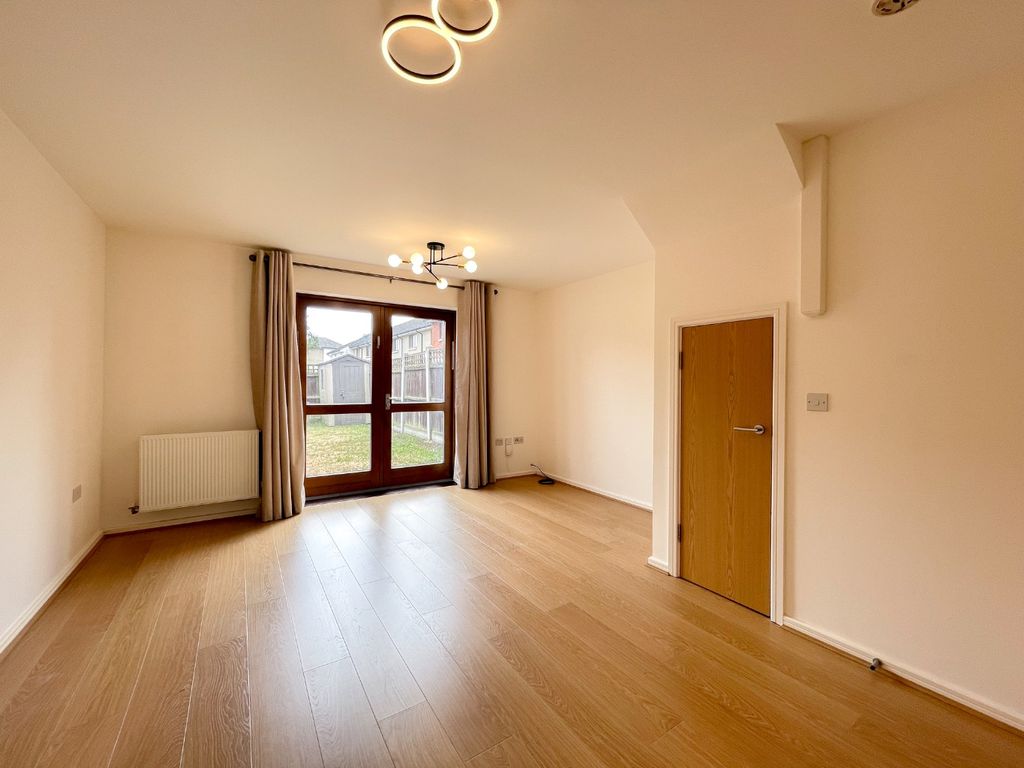 Property photo 2 of 14 4331573