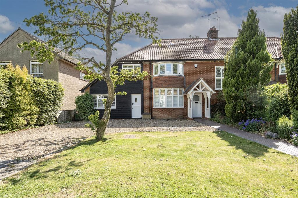 Property photo 1 of 12 15-Roundwood-Park-25.Jpg