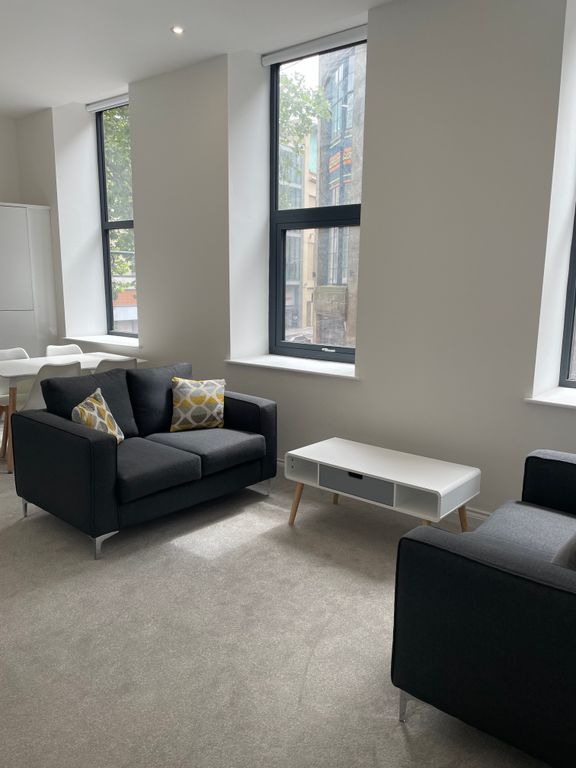 Property photo 2 of 7 Lounge 2
