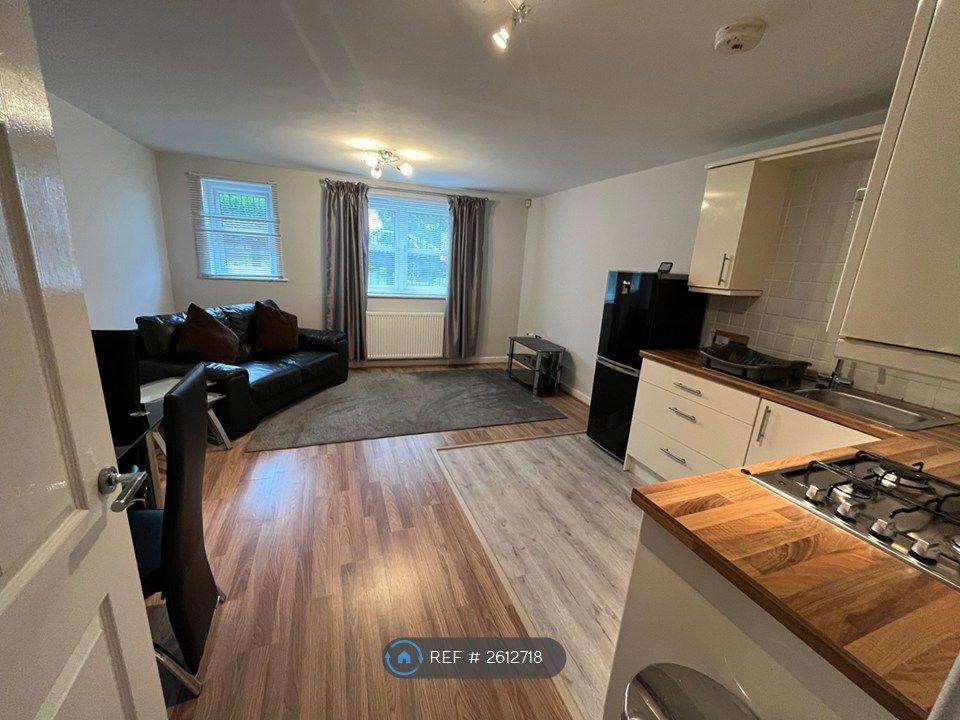 Property photo 2 of 9