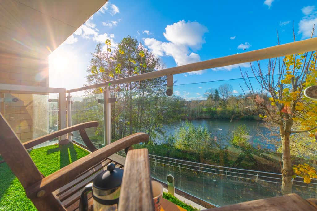 Property photo 2 of 26 Award-Winning Media Team On Every Listing_15