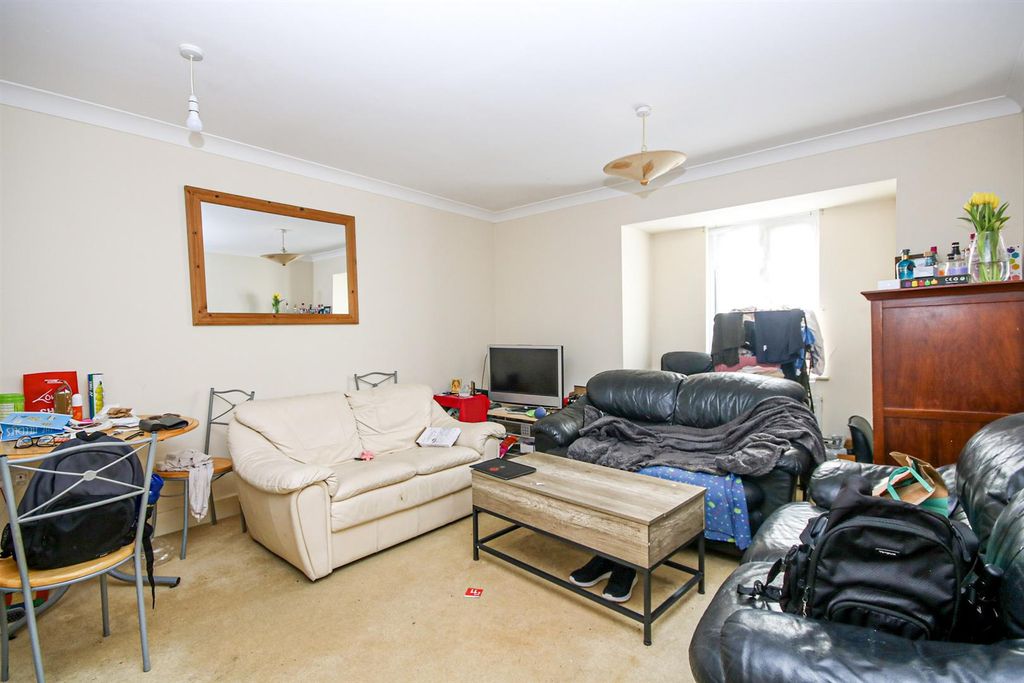 Property photo 2 of 7 7-Img_9928.Jpg