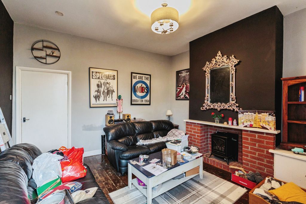 Property photo 3 of 15 Living Room