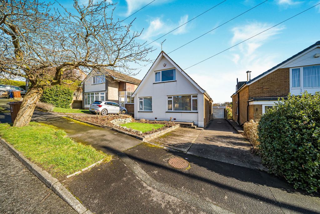 Property photo 1 of 53