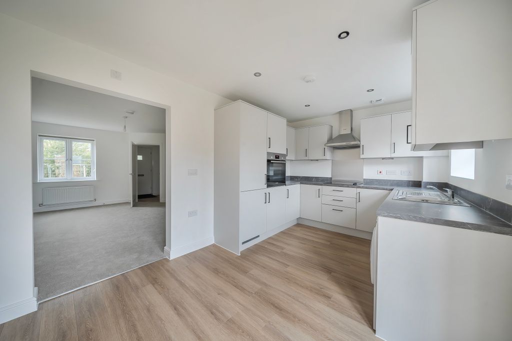 Property photo 3 of 22 Image