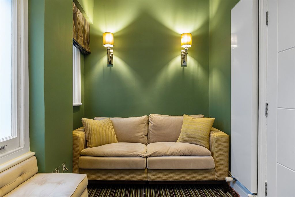 Property photo 3 of 19