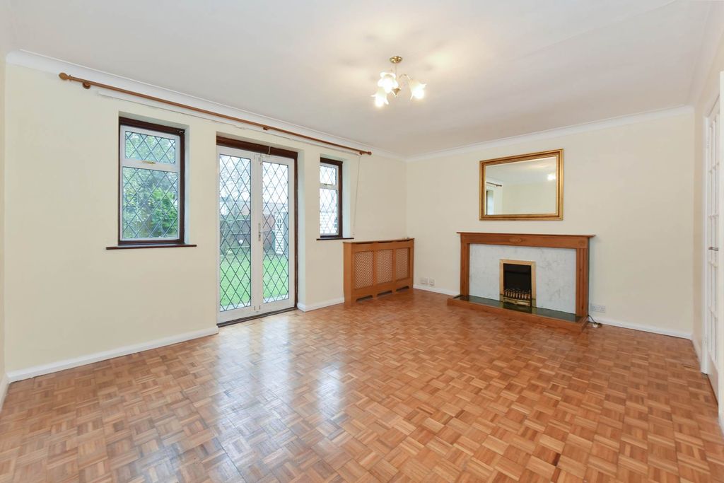 Property photo 2 of 14