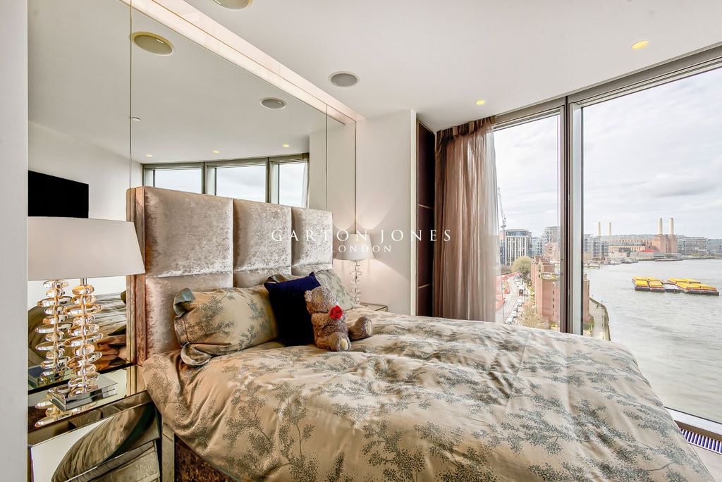 Additional image 13 of 2 bed flat to rentTower Building, 1 St Georges Wharf, London SW8