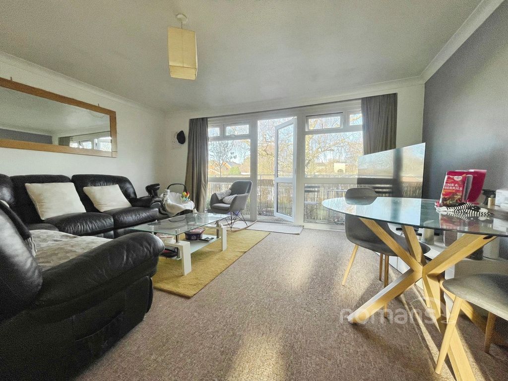 Property photo 2 of 8 Pbox-Img.Jpg