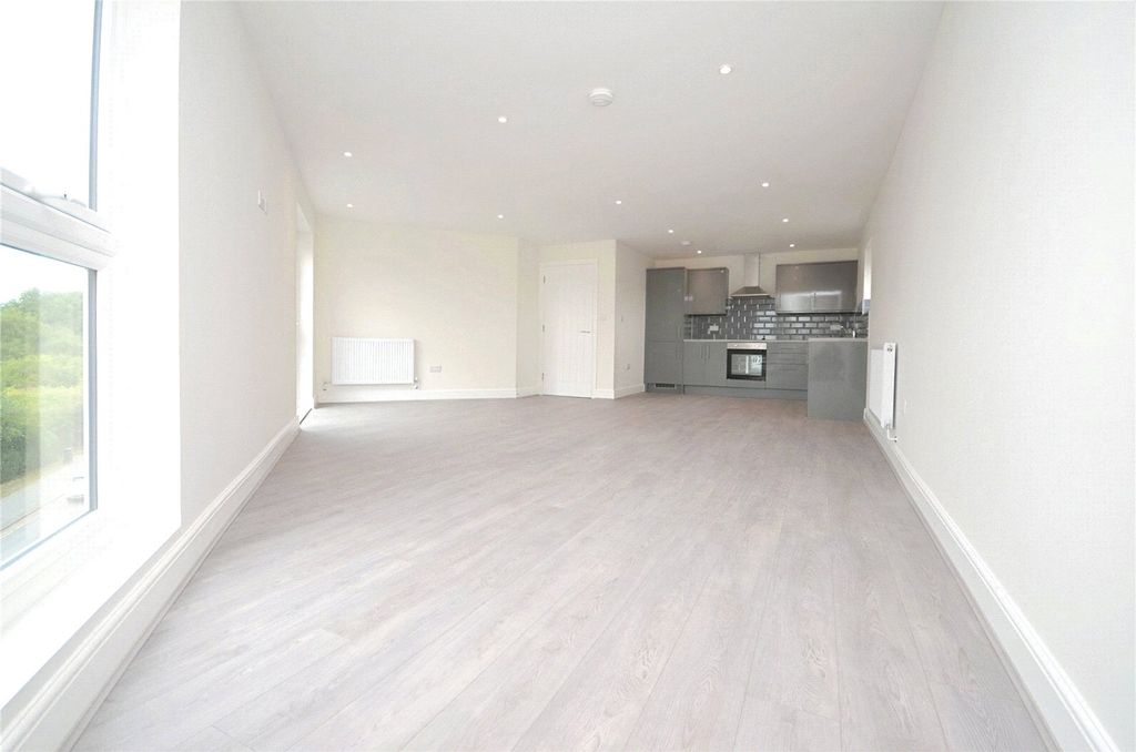 Property photo 2 of 7 Picture No. 17
