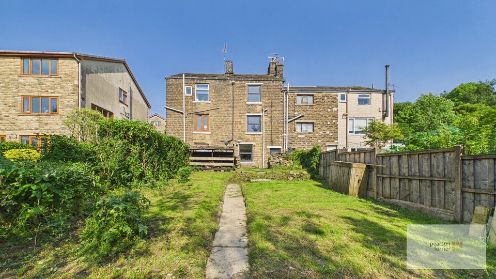 Property photo 1 of 17 Rear Garden