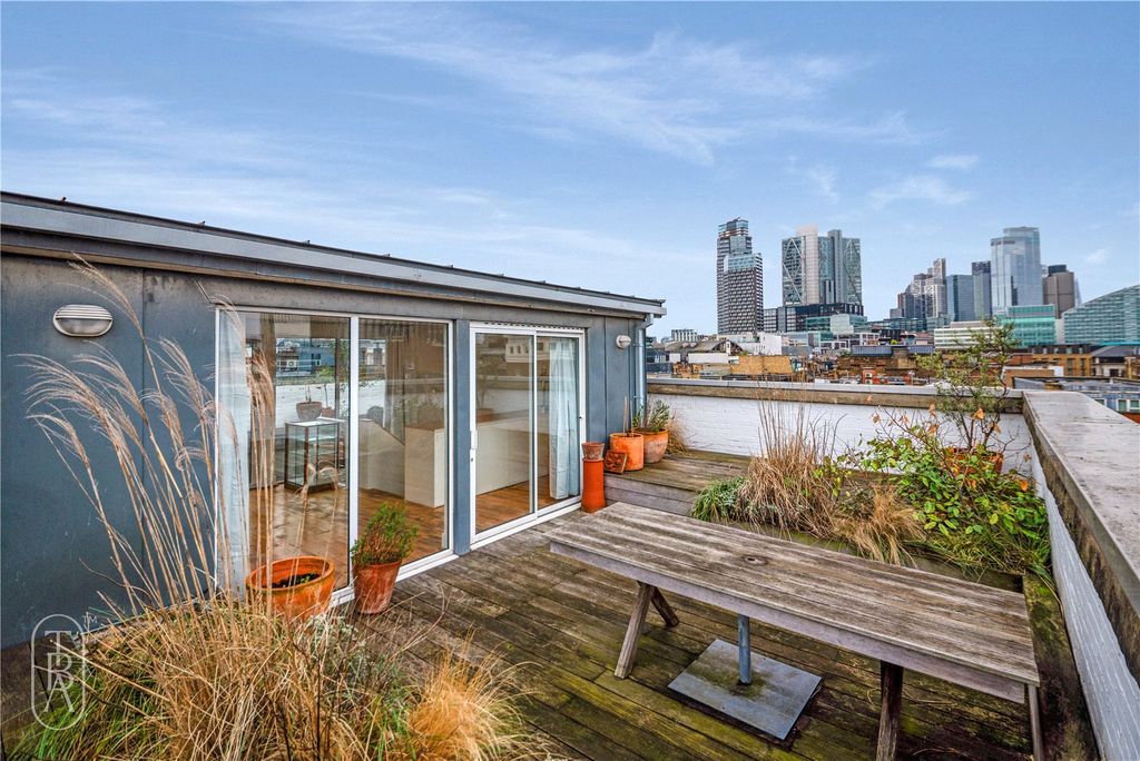 Property photo 3 of 28 Picture No. 04